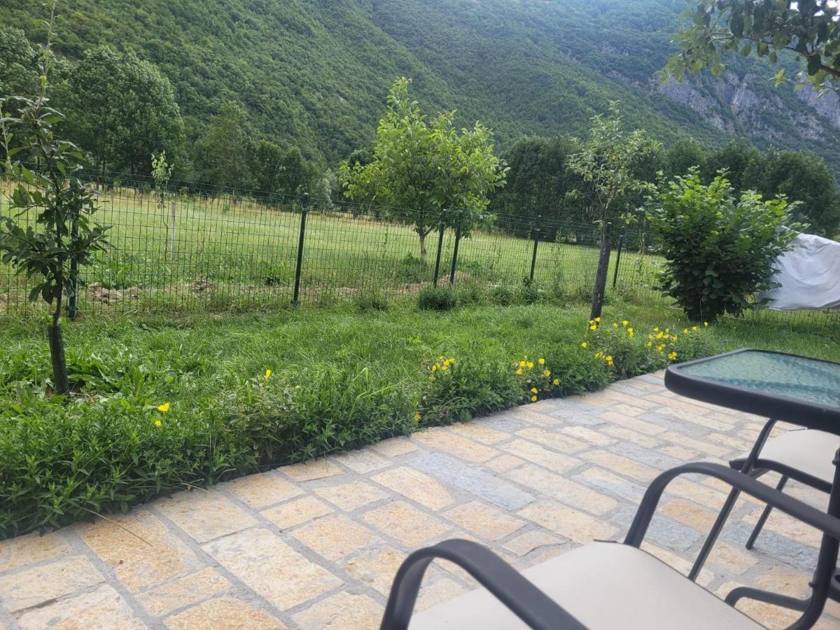 Vuthaj Lola Guest House מראה חיצוני תמונה