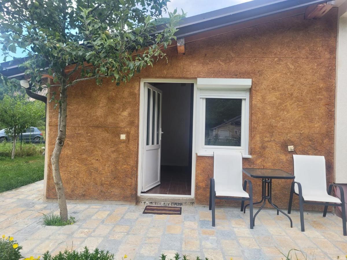 Vuthaj Lola Guest House מראה חיצוני תמונה