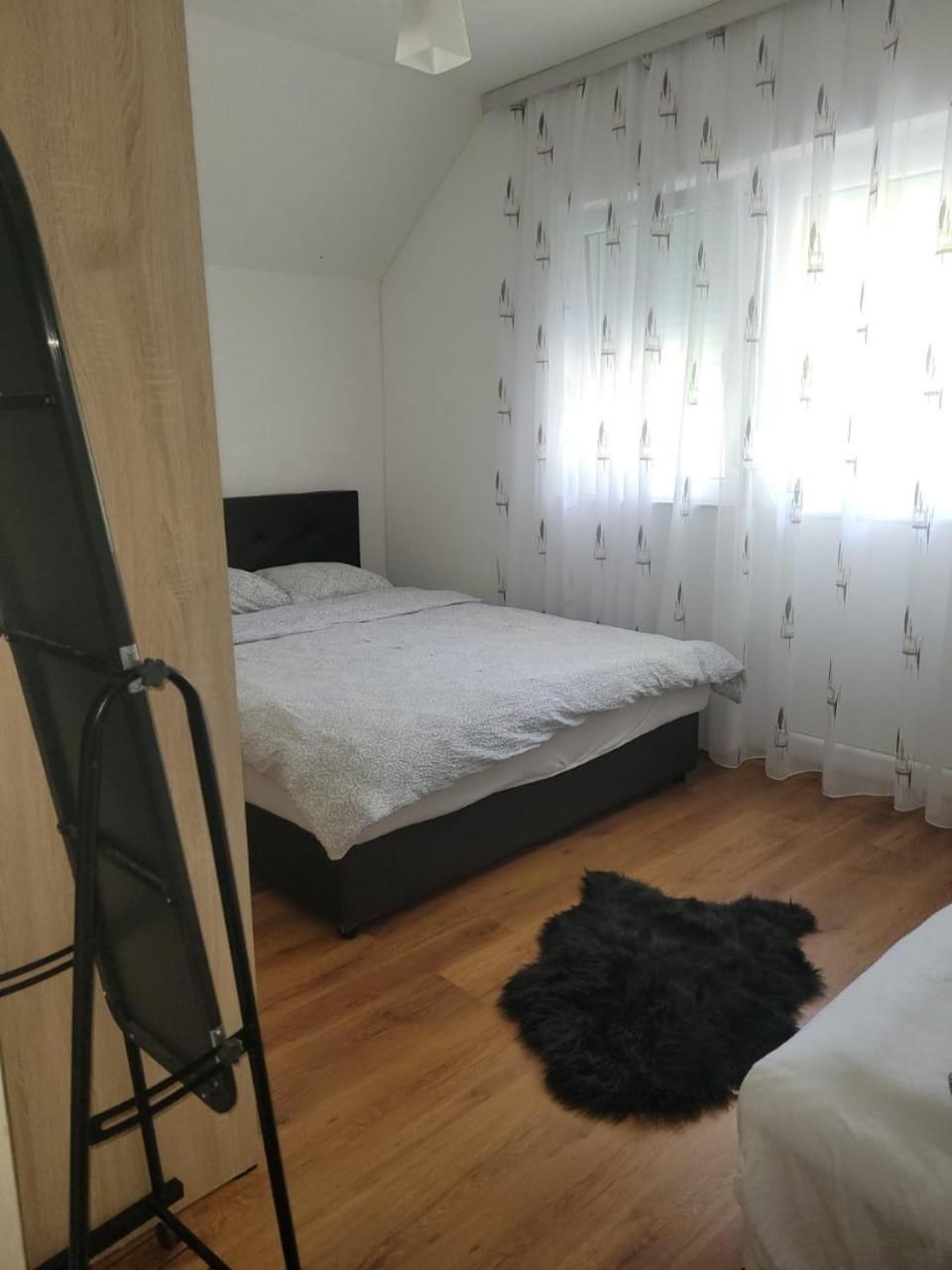 Vuthaj Lola Guest House מראה חיצוני תמונה