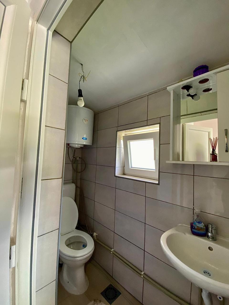 Vuthaj Lola Guest House מראה חיצוני תמונה