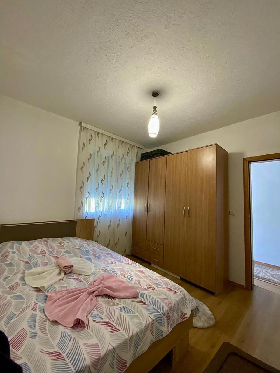 Vuthaj Lola Guest House מראה חיצוני תמונה