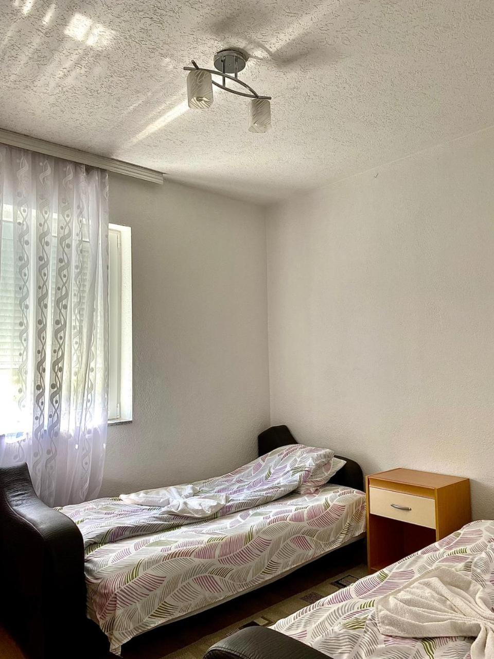 Vuthaj Lola Guest House מראה חיצוני תמונה