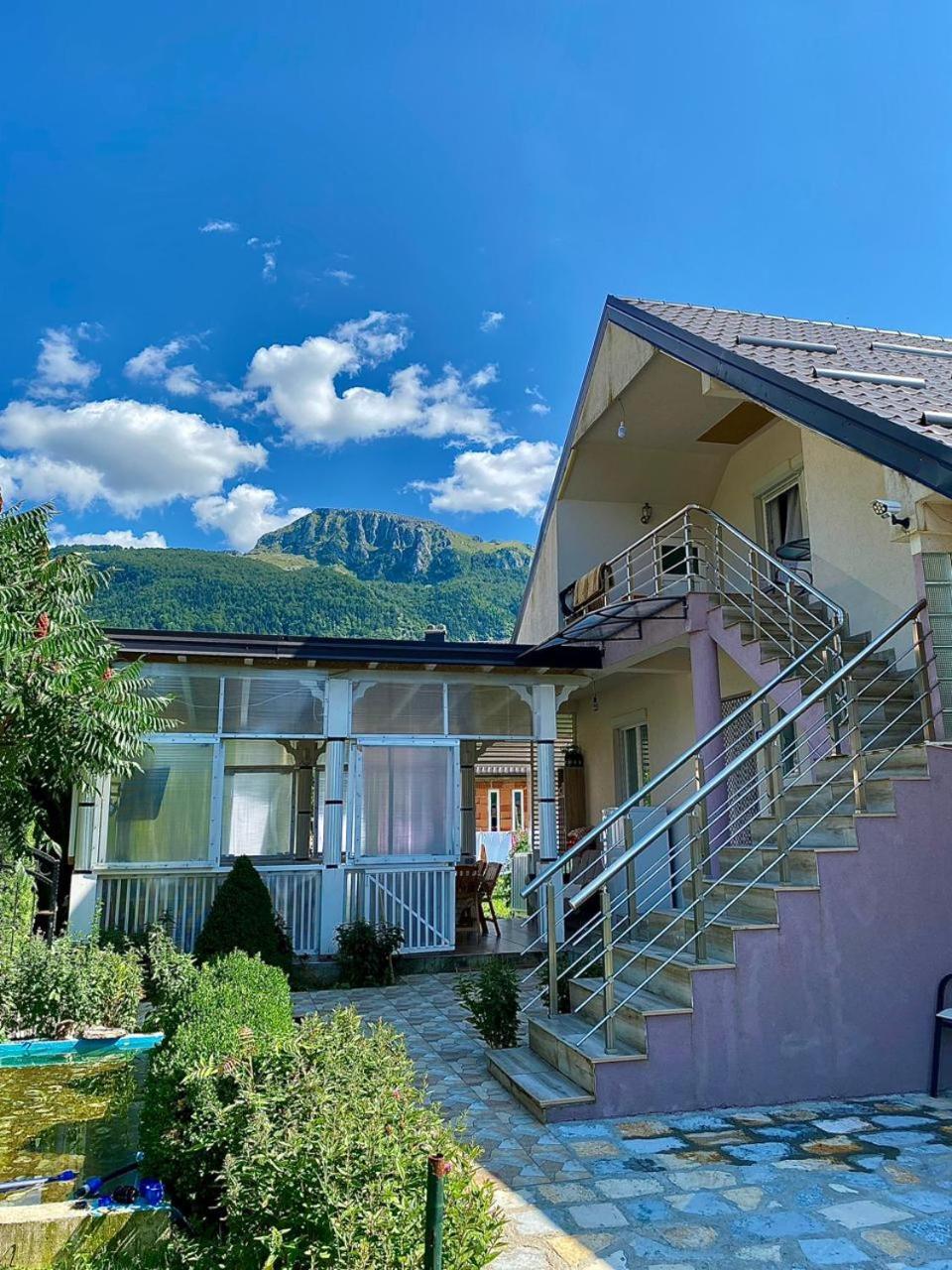 Vuthaj Lola Guest House מראה חיצוני תמונה